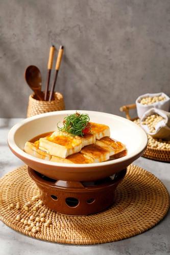 周一至周日 11:00-21:00【联系电话】66711288/66721288 推广>摄影