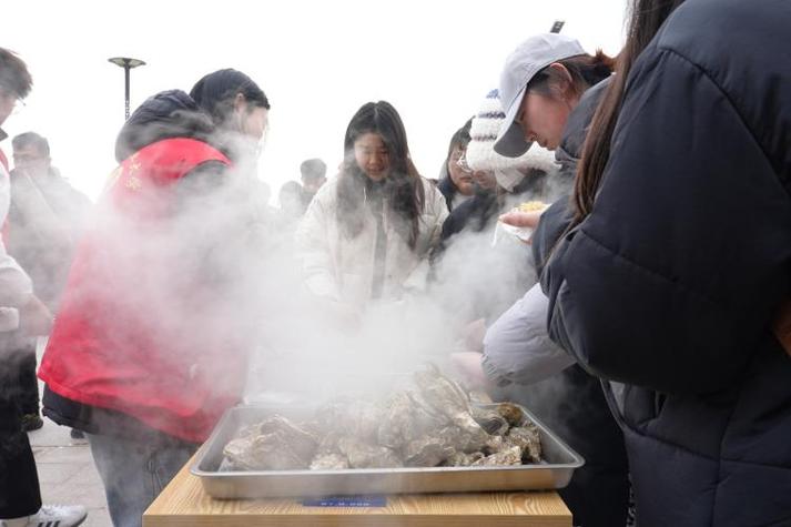 暨山东外事职业大学乳山生蚝嗨吃节火热开启